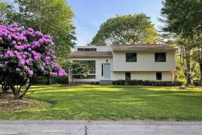 Image de Charming 3-bedroom house with Ac, WiFi, and Ev Charger in tranquil Narragansett
