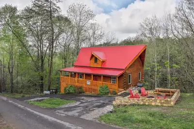Image de Getaway to Honey Bear Cabin