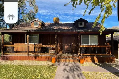 Image de Cozy 2-bedroom cabin close to Montrose Hospital