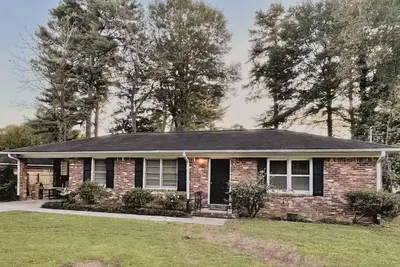 Image de Serendipity! Charming 3 Bed, 2 Bath Marietta House with Easy Access to Atlanta!