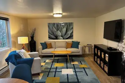 Image de Peaceful neighborhood with trails in North Spokane near Whitworth College