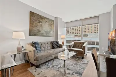 Image de nr Boston 1br Getaway in Brookline Village | Covered Parking & Equipped Gym