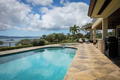 Image de Charming Tropical Paradise, 3-bedroom Villa in marvelous Nuevo Arenal