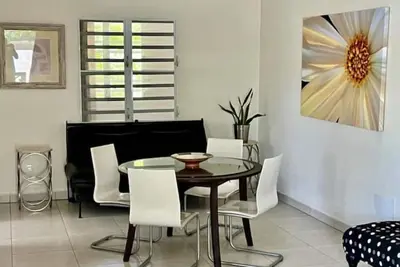 Image de Spacious 3 Bedroom 2 Bathroom Marigot Home