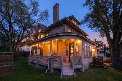 Image de Sleeps 17: Draft-Ready Compound w/ Yard & Fire Pit