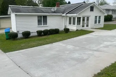 Beautiful 3 Bed Room Home In Austell