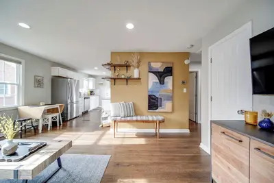 Image de Charming 2-bedroom house with Gym & Fire Pit mins from Uptown Charlotte