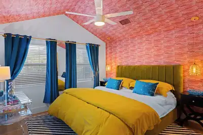 Image de Stylish & Lux Stay, Walk to Top Eats & Pickleball