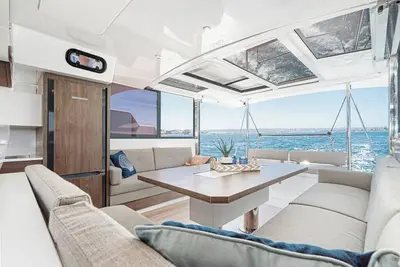 Image de Luxury 4 stateroom catamaran perfectly located on the docks of Conch Inn Marina