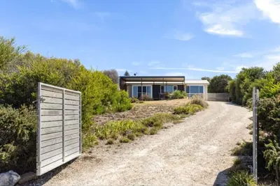 Image de Cosy Shack 2 Min to Middleton Beach. Family/Pet Friendly with Deck, Wifi & Linen
