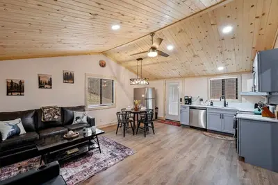 Image de Cozy Cove- Lake Access, Pet Love