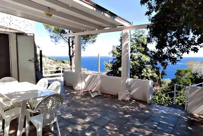 Image de Villa 'Villetta Macchia Mediterranea' avec vue sur la mer, Wi-Fi et climatisation