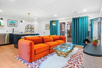 Image de 3-Unit House, Sleeps 8, Next to Pickleball Club