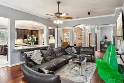 Image de Spacious 4-bedroom house with Ac, WiFi in peaceful Cypress