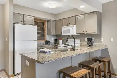 Image de Welcome to the Lake! Family Condo - Sleeps 8!