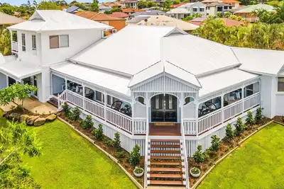 Image de The Duchess - Luxury Brisbane Holiday Home. Family & Pet friendly with Pool