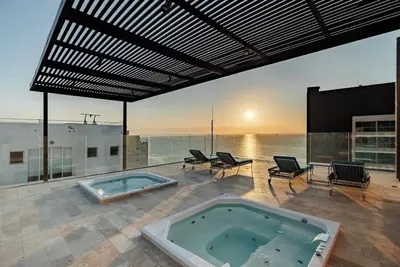 Image de \"New\" Just 80 Meters From The Beach!