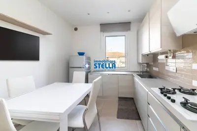Image de A stone's throw from the sea / [ Condominio Giglio ]