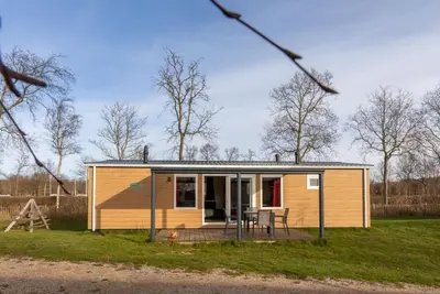 Image de Villa à Burgh-Haamstede avec jardin