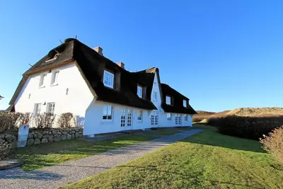 Image de High-quality furnished vacation apartment behind the dunes in Wenningstedt