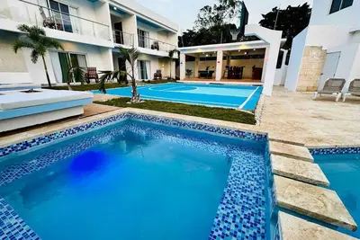 Image de Xxl Party Villa: Pool, Basketball Court, Billiard & Bbq!