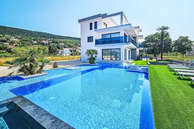 Image de Maison de vacances privée avec piscine privée, climatisation, Wifi, Tv, terrasse, vue panoramique