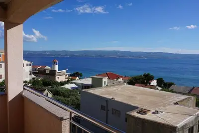 Sea View Apartment in Duće for 5