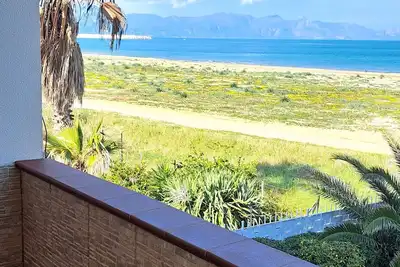 Image de Tan Orange Apartment by the Sea, Balestrate