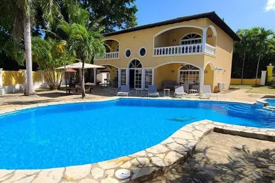 Image de 3br/3. 5ba Villa: Chic Guest-Friendly Retreat with a Private Pool