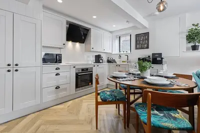 Image de Appartement-Douche-de Luxe-Vue sur Rue