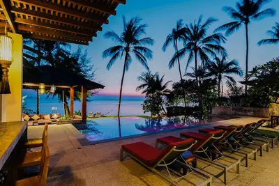 Image de Inasia Beach Villa - Huit Chambres Villa, Couchages 16
