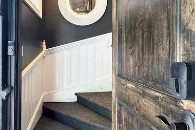 Image de The Flagship Athens -  Across from Uga Arch, large historic home downtown