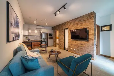 Image de Luxurious 3-bed / 2-bath | King Size Beds | A/C | A+ Location in Centenario