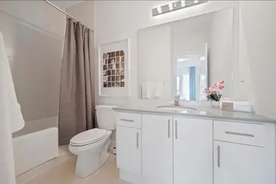 Image de Lux Townhouse Family friendly in  Upper Oakville