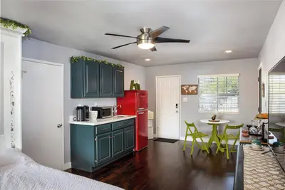 Image de Cozy 1-bedroom studio with WiFi, Ac in fantastic Phoenix, minutes from downtown