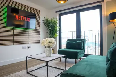 Oriel Suite - Central - Free Parking - 6 Beds