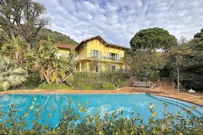 Image de Villa piscine vue mer 11 personnes proche plage Rayol Canadel