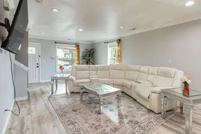 Image de 14 Mi to Tacoma Art Museum: Quiet Puyallup Getaway