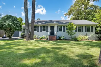 Image de Charming 3/2 Midtown Home. Minutes from Fsu. Fenced Backyard. Pet-Friendly.