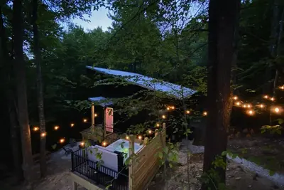 Image de Guest Favorite | Forest Retreat | Hot Tub