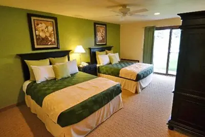 Image de Fox Hills Condo '25 Draft Rental - Transportation Included! Will Accept Obo