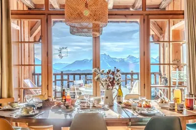 Image de Slow Chalet de l'Ourse, Chalet de charme Vue inouïe Sauna Ski Rando Animaux