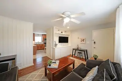 Image de Lake Life A - Apartment in Downtown Lake Acworth