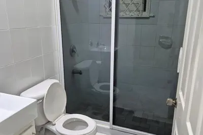 Image de Relaxing 2-bedroom apartment in lovely New Kingston with Ac, WiFi