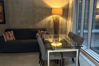 Image de F-10 Cozy 2 Floor 2 Bed Apartment Industrial Design