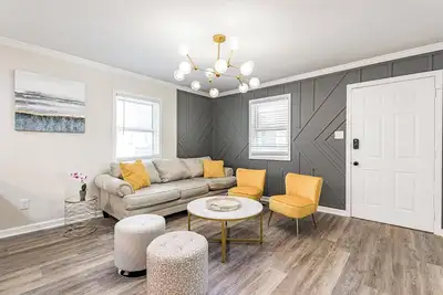 Image de Stylish house close to Downtown -starts at 3. 5k/month