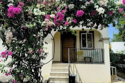 Tranquil Escape – 5 min. walk to beach!