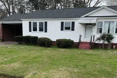 Image de Charming 3-bedroom house for Masters in delightful McCormick, Sc