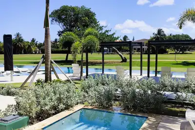 Image de Jacuzzi, Golf Club and swimming pool: perfect for a relaxing stay
