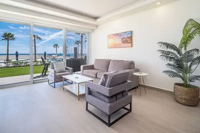 Image de Spectacular 2 Bedroom Ground Floor condominium Encantame E104